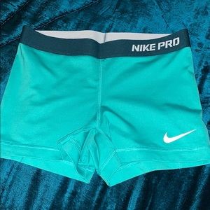 Nike Pro